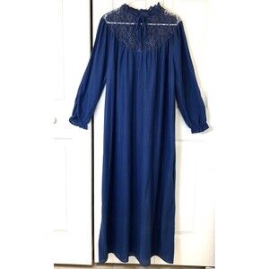 Vintage Undercover Wear Nightgown Soft Cozy Fabric Acetate/Nylon 1960 USA